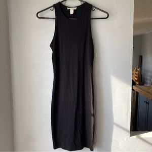 Black bodycon dress